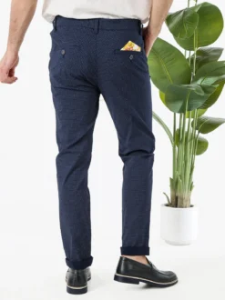 Andy Don B Pantaloni da uomo elasticizzati con stampa texture e dettaglio a catena - blu scuro