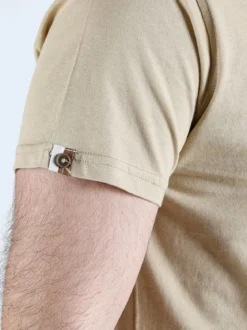 Baci & Abbracci T-shirt uomo con bottoncini sullo scollo