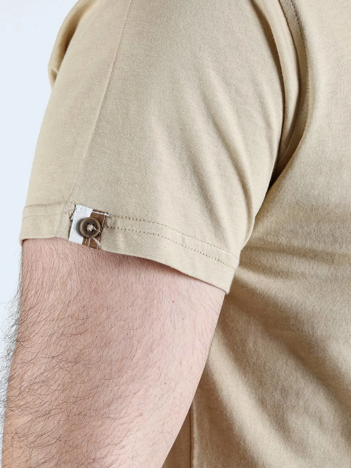 Baci & Abbracci T-shirt uomo con bottoncini sullo scollo