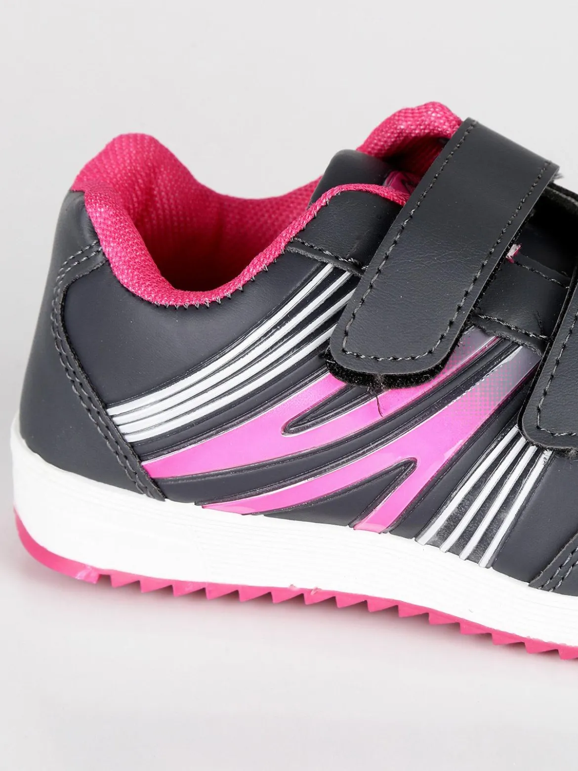 Cox Sneakers con strappi
