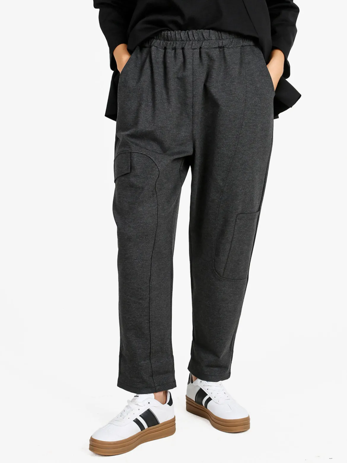158c Pantaloni sportivi donna con cavallo basso - grigio scuro