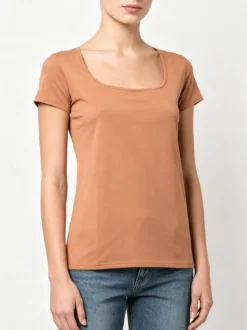 Essenziale Milano T-shirt da donna in cotone con scollo quadrato - cammello