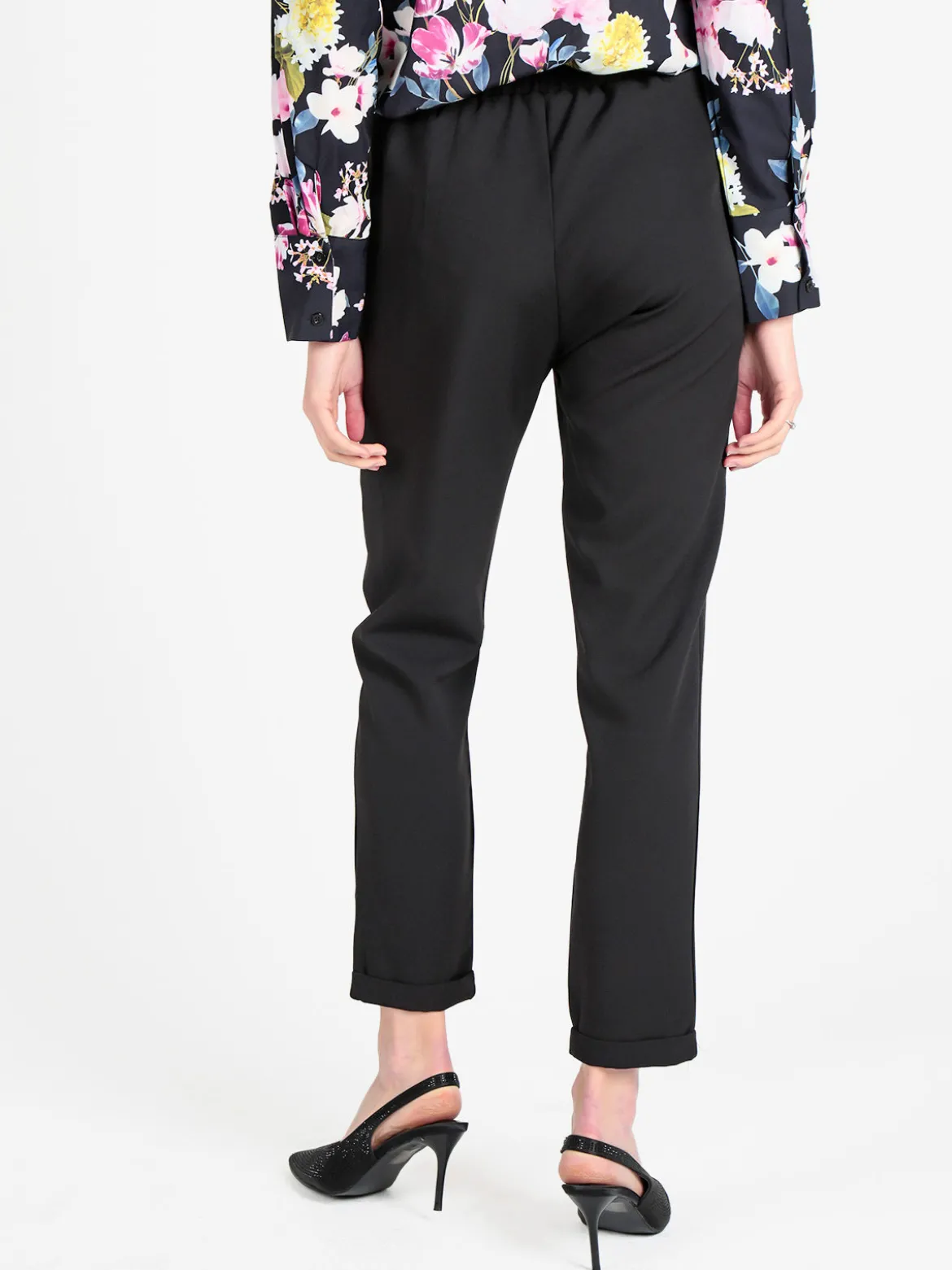 Frenetika Pantaloni classici da donna con risvolto