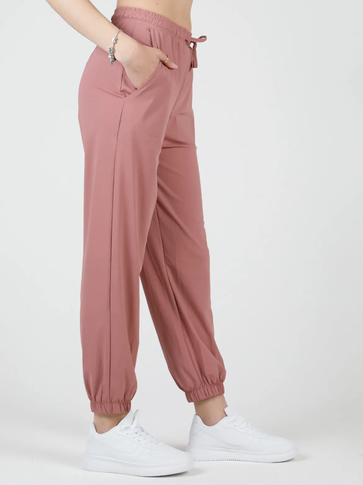 Gladys Pantaloni donna in tessuto tecnico con polsini