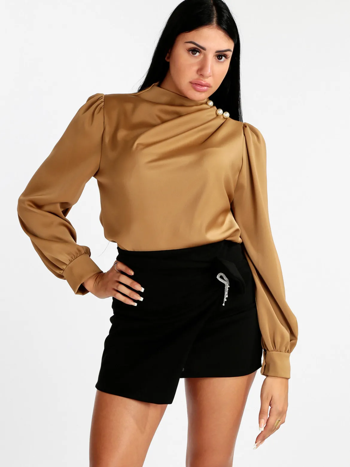 Jack Moda Blusa donna in raso con bottoni a perla