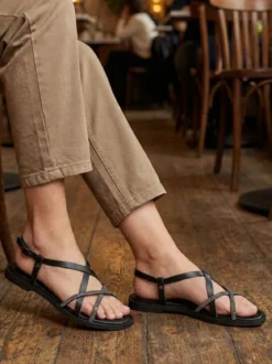La Cuoieria Sandali donna in pelle con cinturino e strass - nero