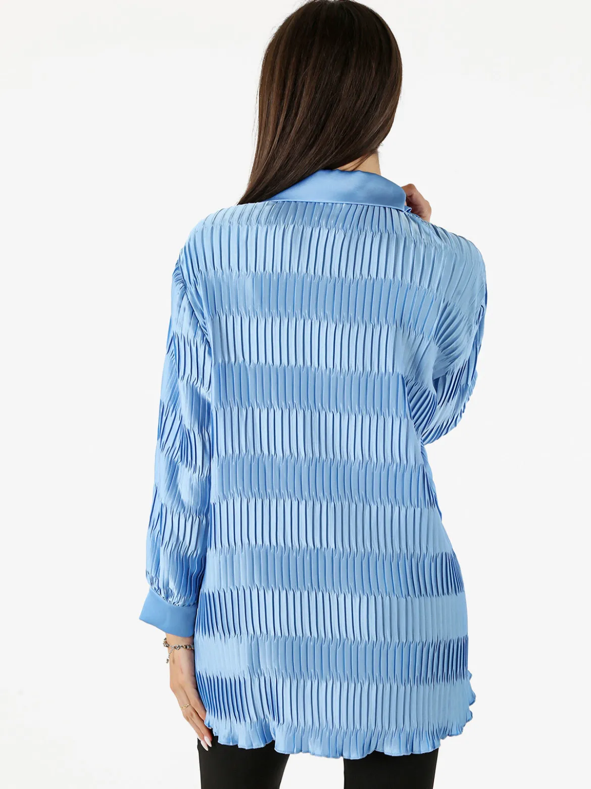 Luxesize Camicia plissettata da donna con maniche lunghe a palloncino - nero