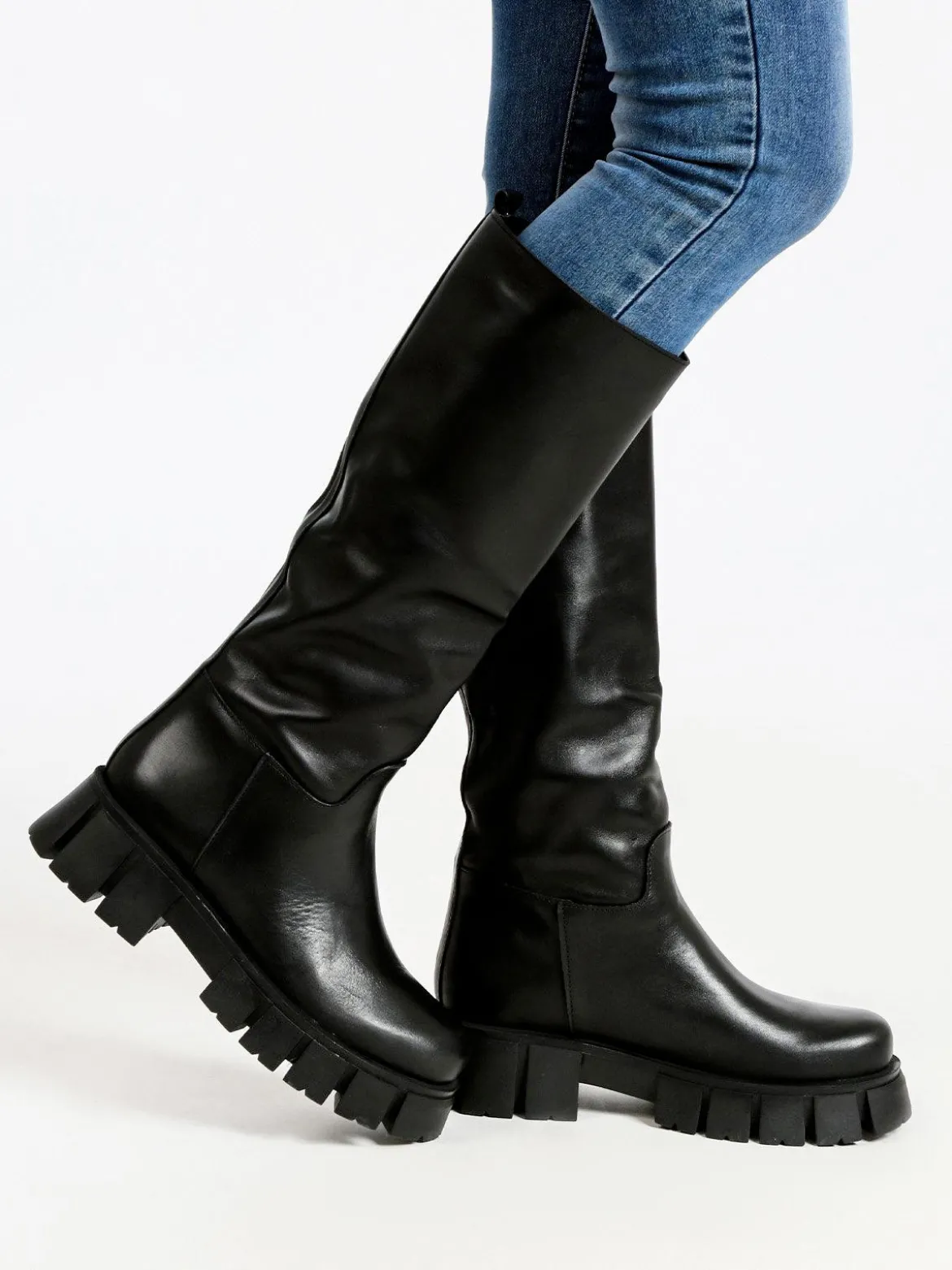 Made In Italy - Dolce Moda Stivali in pelle da donna con suola carrarmato