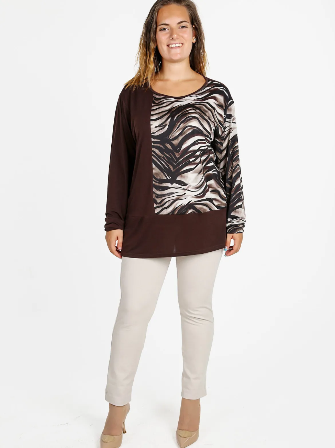 Miss E Co Blusa donna a maniche lunghe con stampa fantasia linea curvy - moro