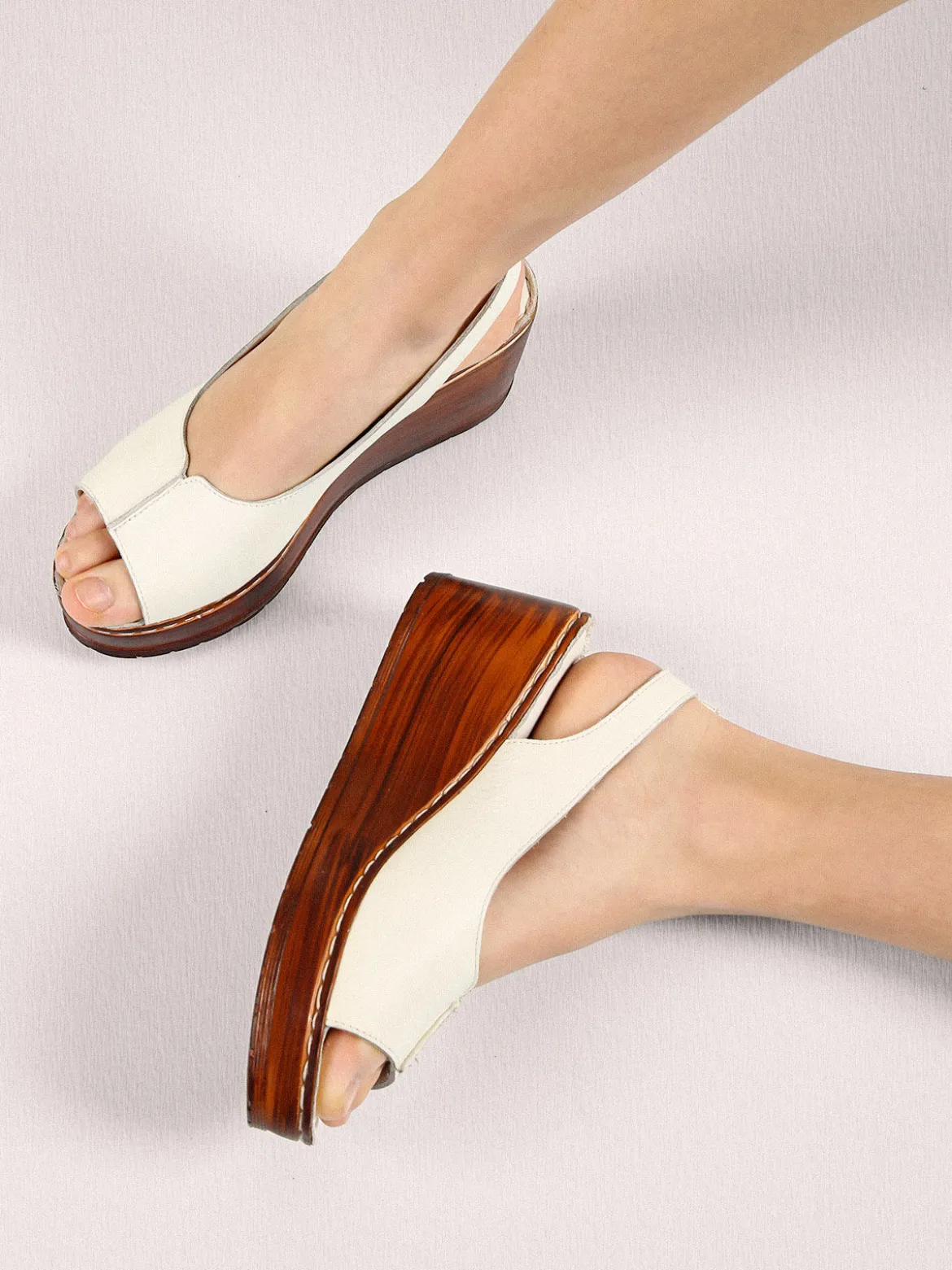 Nakoa Sandali donna in pelle con zeppa e plateau