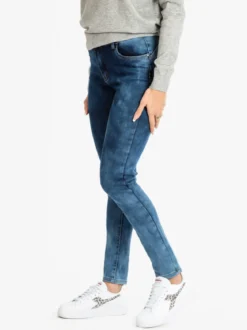 New Collection Jeans elasticizzato da donna effetto slavato
