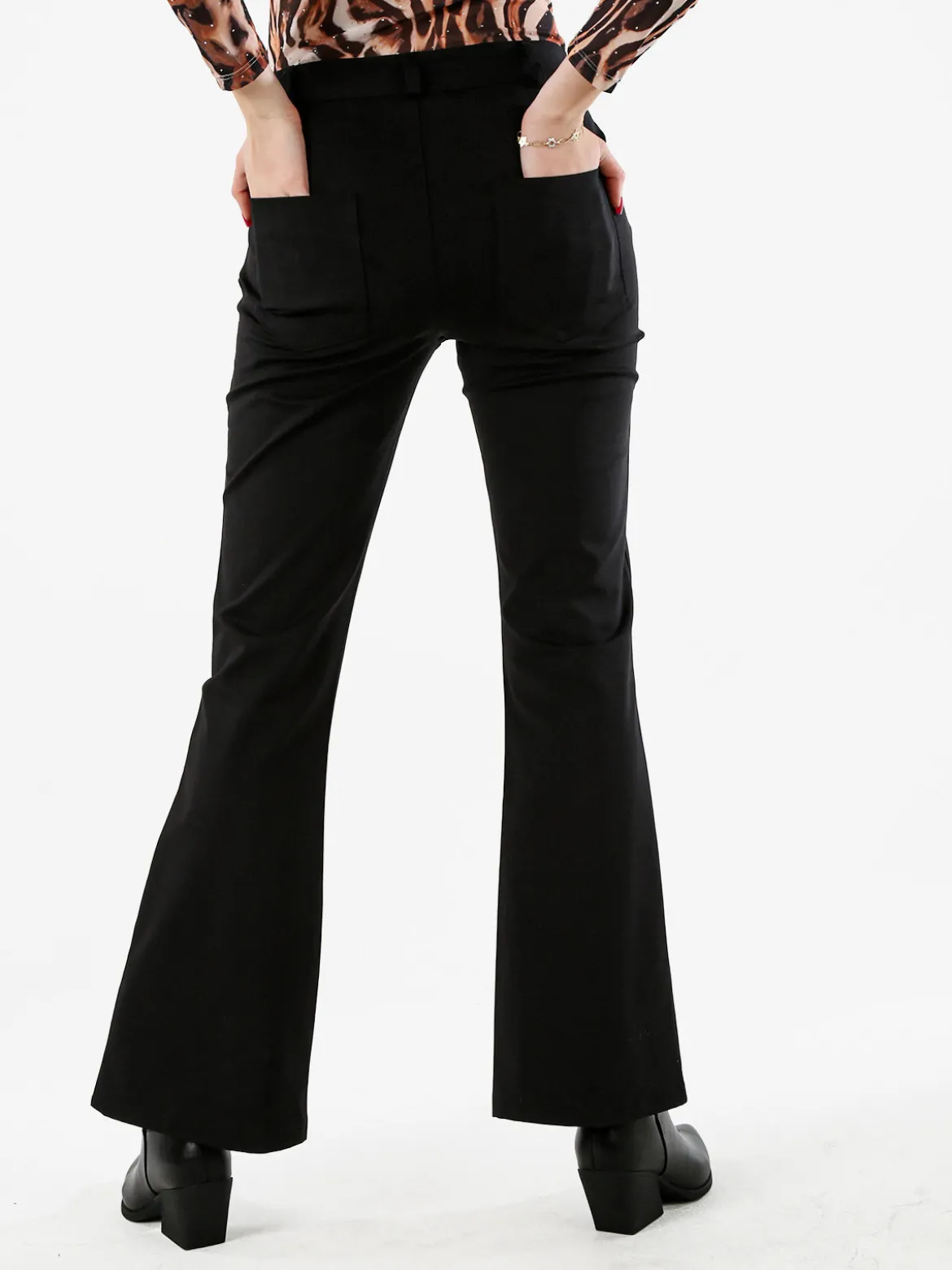 New Gj Pantaloni donna a zampa con cucitura centrale - nero