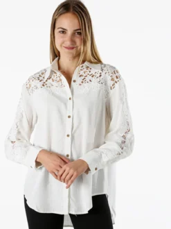 Rossamiss Camicia donna a maniche lunghe con dettagli in pizzo macramè - bianco