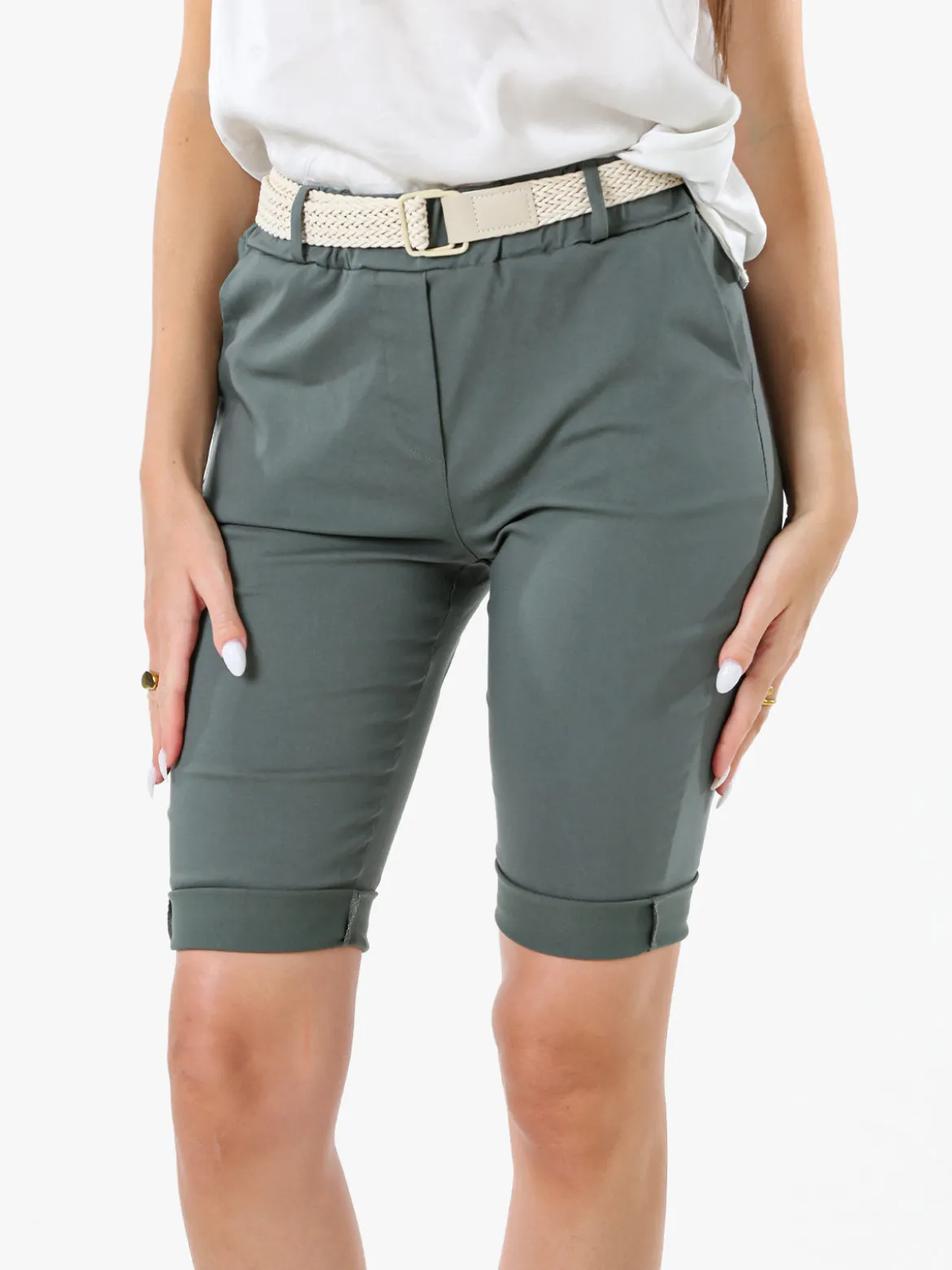 Solada Bermuda donna in tessuto elasticizzato con cintura in corda - verde