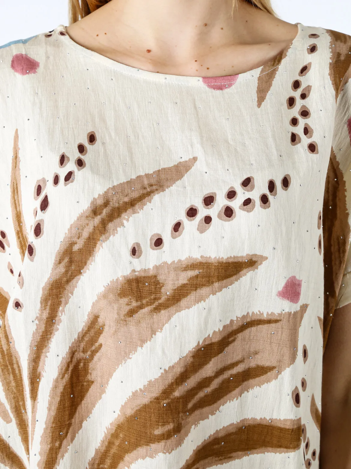 Solada Blusa donna maniche corte con stampe e micro borchie - khaki