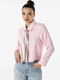 Solada Camicia crop da donna a maniche lunghe con cravattino a foulard - rosa