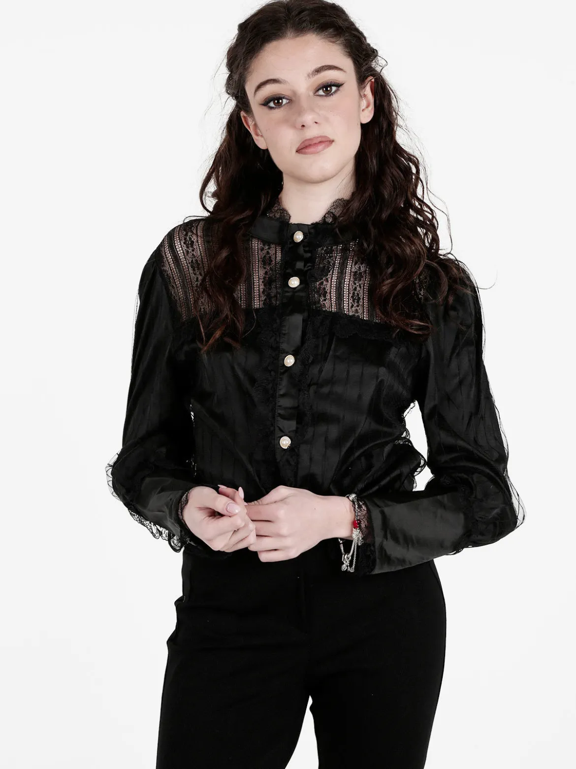 Solada Camicia donna con bottoni di perle e pizzo