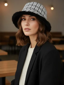 Solada Cappello donna in tweed con bordo in ecopelliccia - multicolore