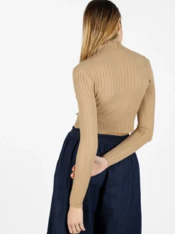 Solada Maglia cropped da donna con collo a lupetto