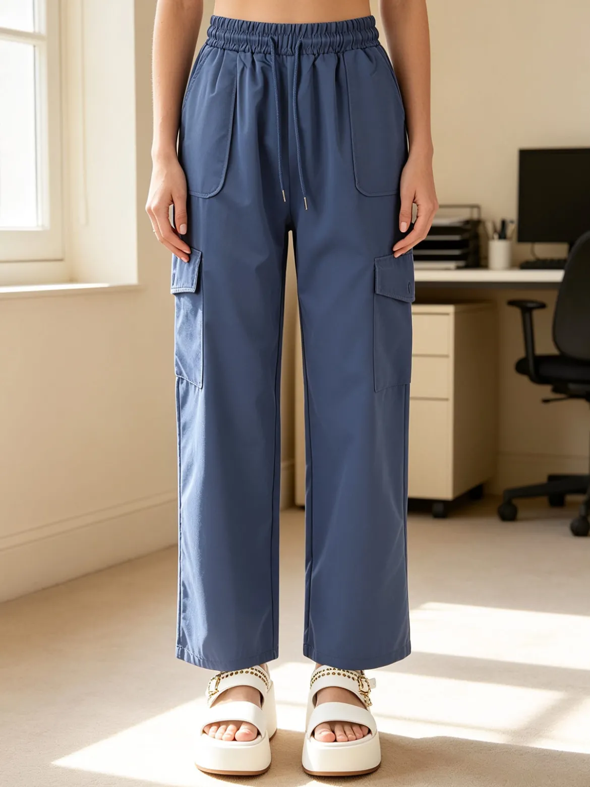 Solada Pantaloni donna a gamba larga con tasconi laterali e coulisse - blu