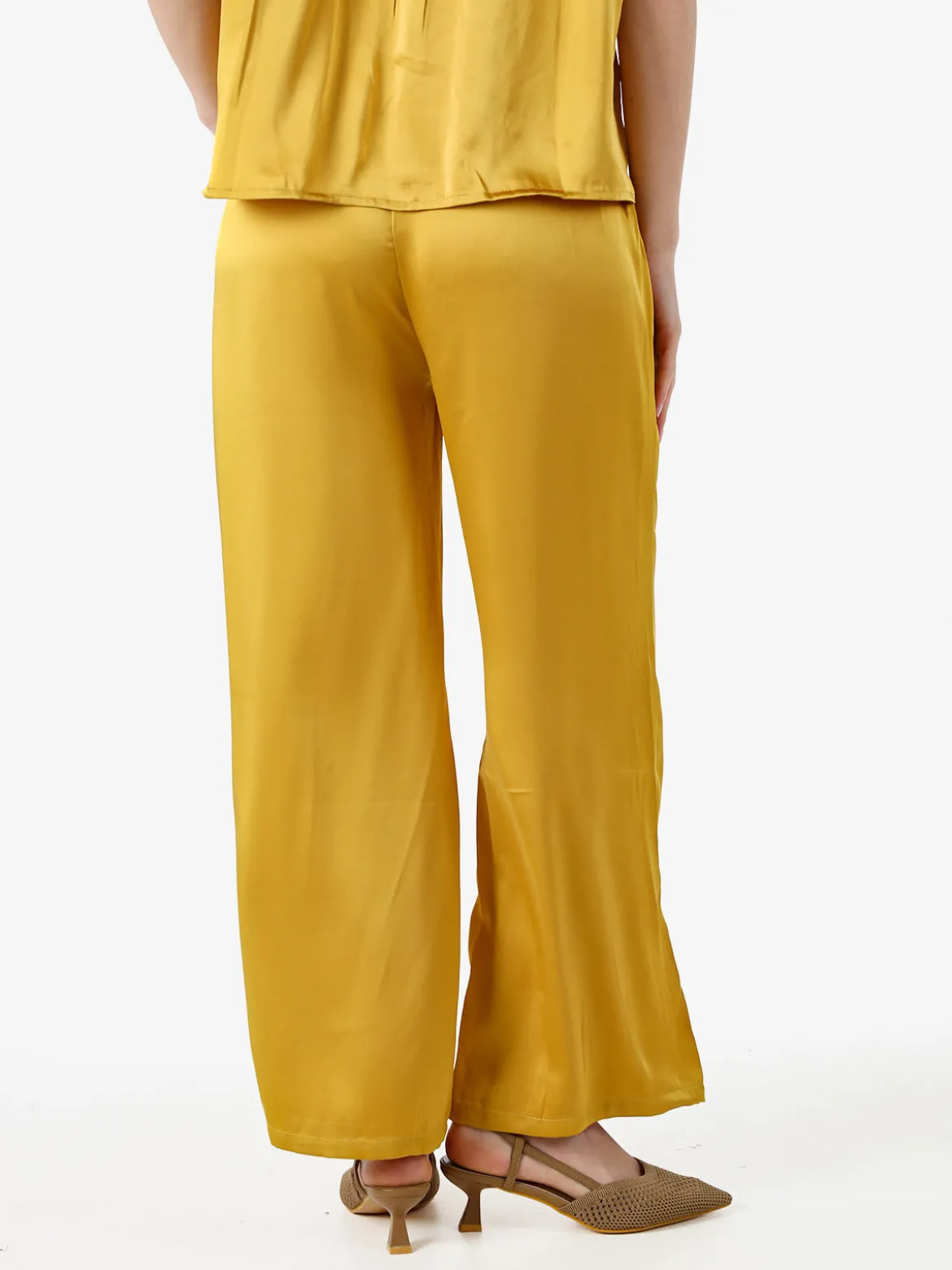 Solada Pantaloni donna effetto raso - giallo