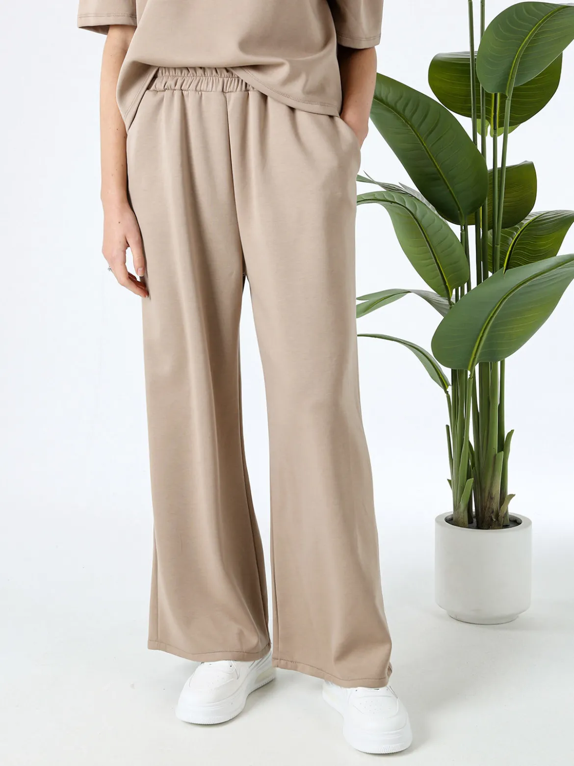 Solada Pantaloni donna in felpa a gamba larga - marrone