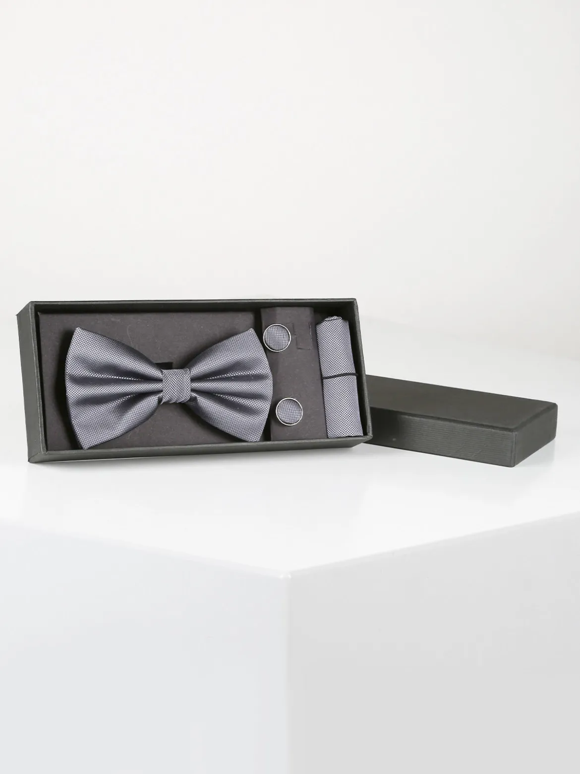 Solada Set 3 pezzi uomo con papillon gemelli e fazzoletto