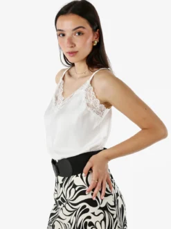 Solada Top donna effetto raso con scollo in pizzo e spalline strette - bianco