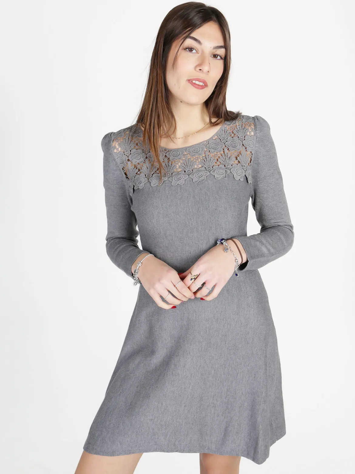Solada Vestito da donna a maniche lunghe con scollo in pizzo macramè