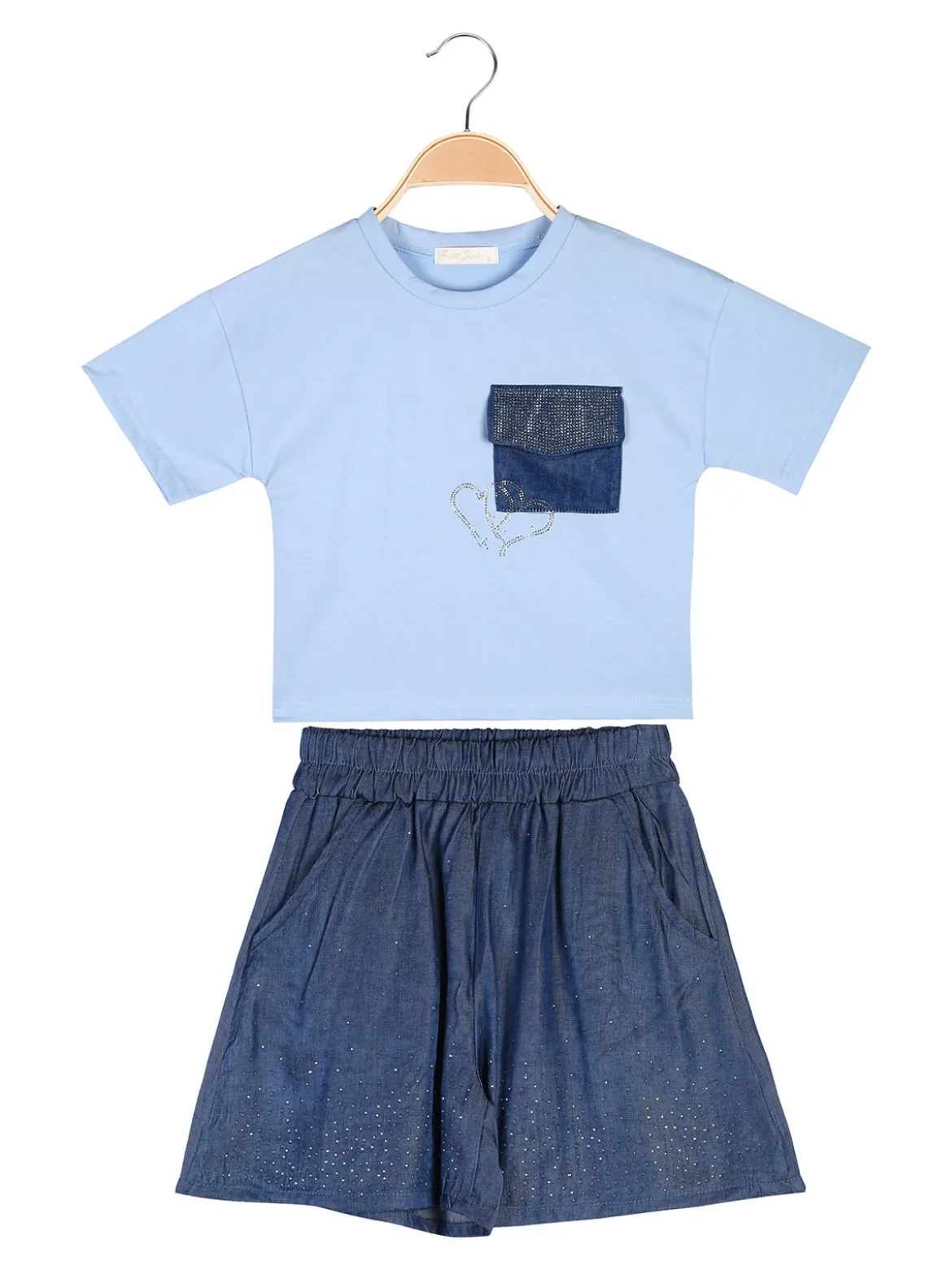 Sweet Junior Completo 2 pezzi corto da bambina con t-shirt cropped e shorts con micro borchie - azzurro