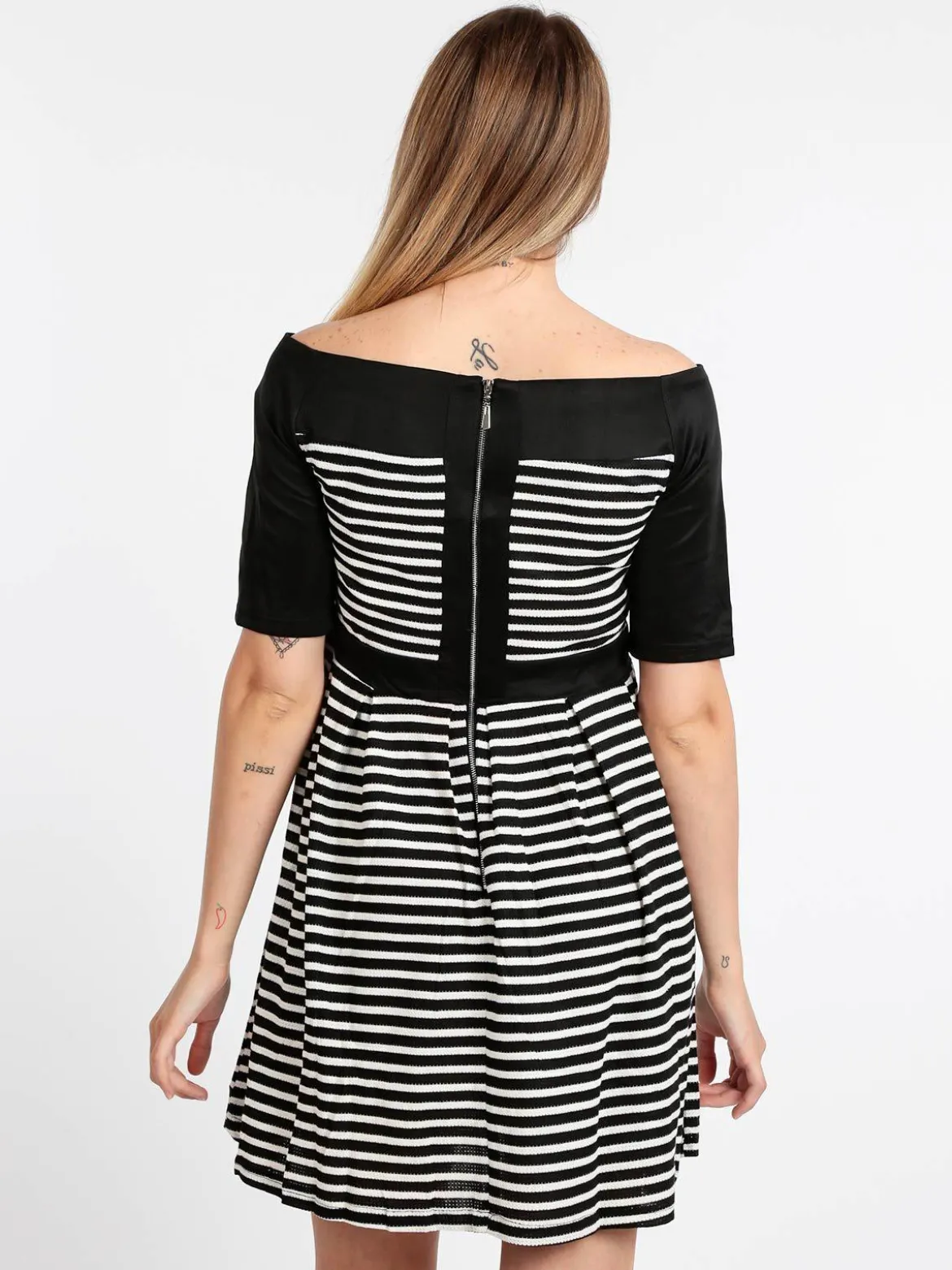 Sweet Miss Vestito donna svasato manica corta