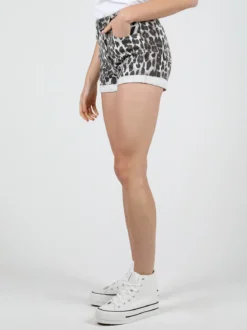 Trendy.Ing Shorts donna maculati con risvolto