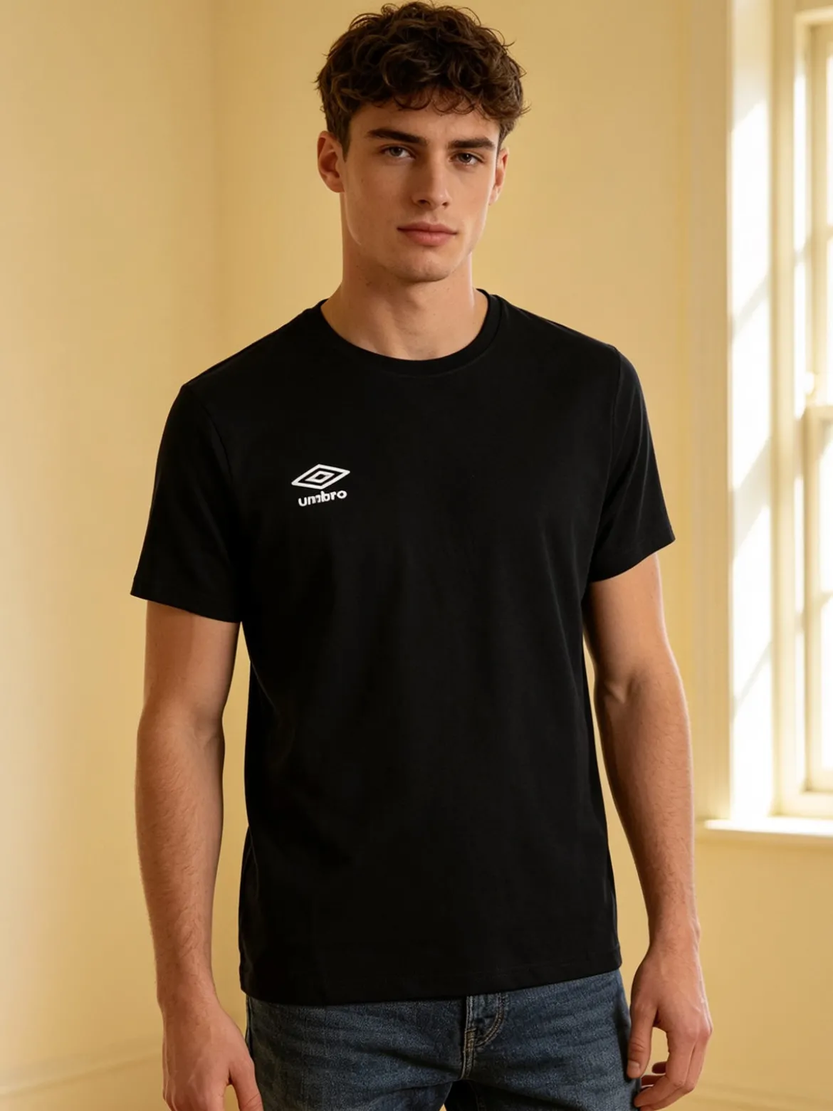 Umbro T-shirt girocollo da uomo in cotone con logo - nero