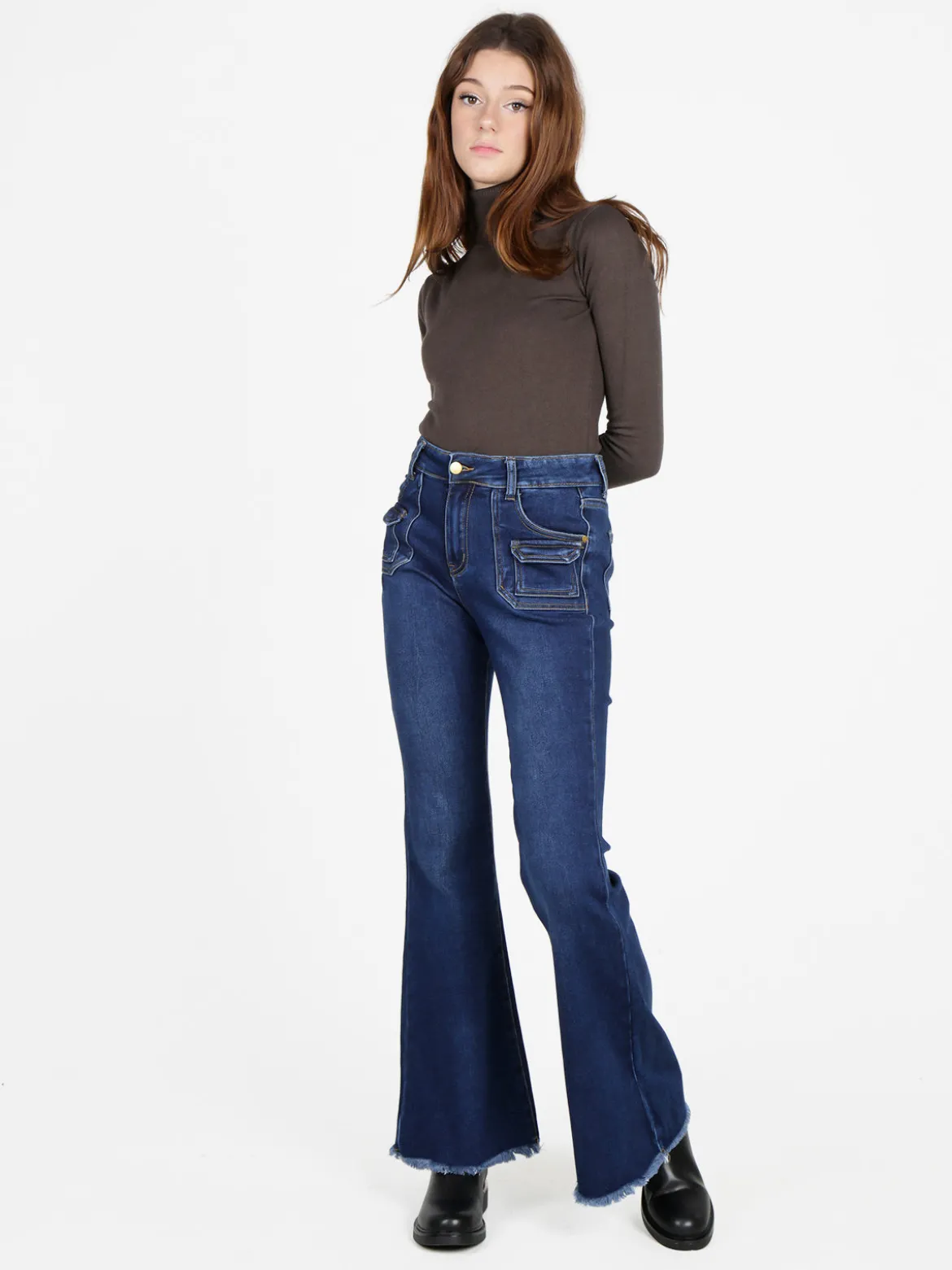 Vale Denim Jeans donna con tasche in vita e finale a zampa sfrangiato